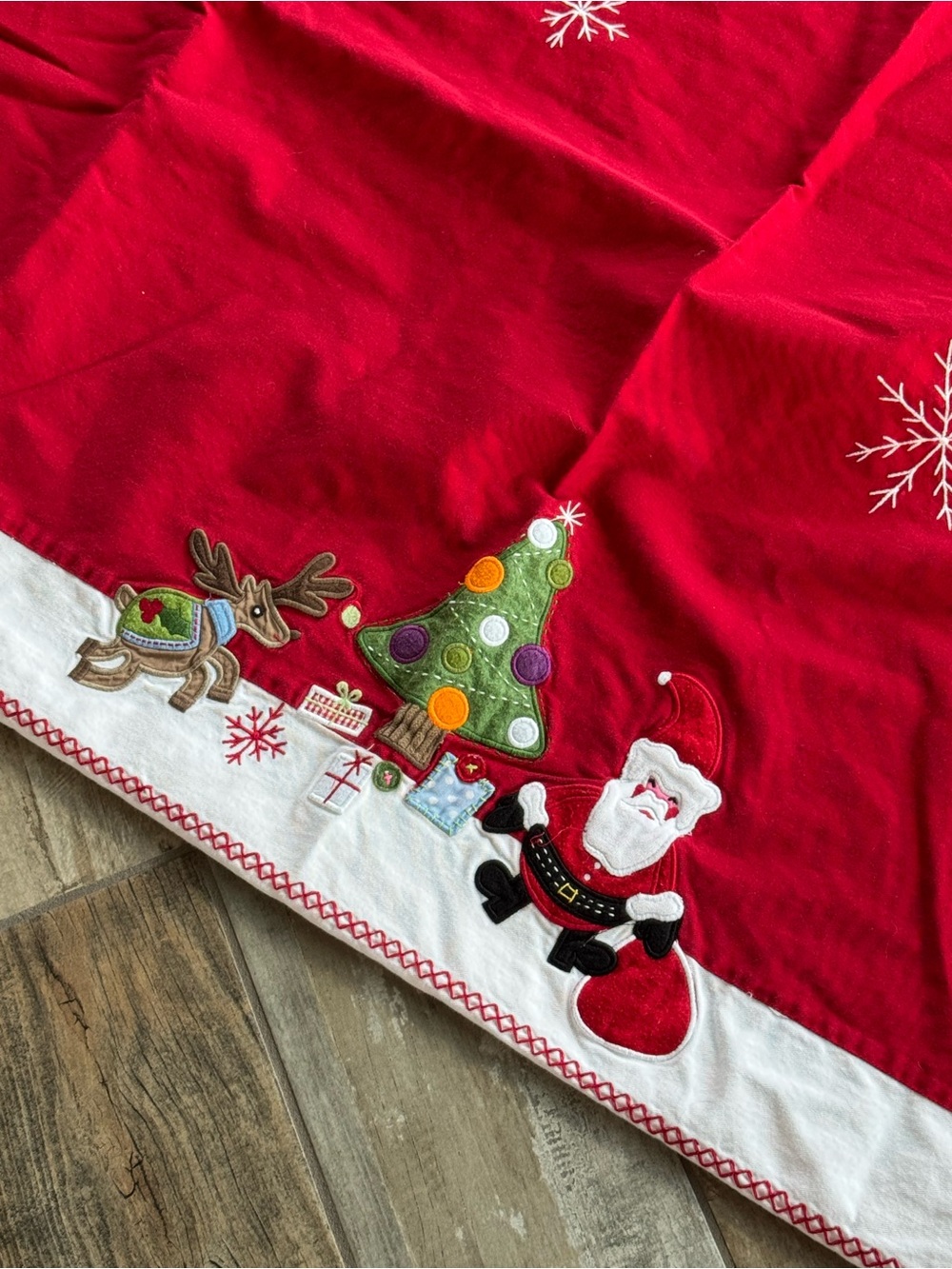 Pottery Barn Kids Christmas Holiday Rectangular Tablecloth with Appliqués